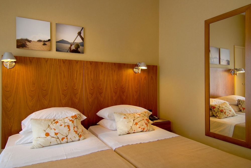 Philippos Hotel Standard Double or Twin Room, Non Smoking 2