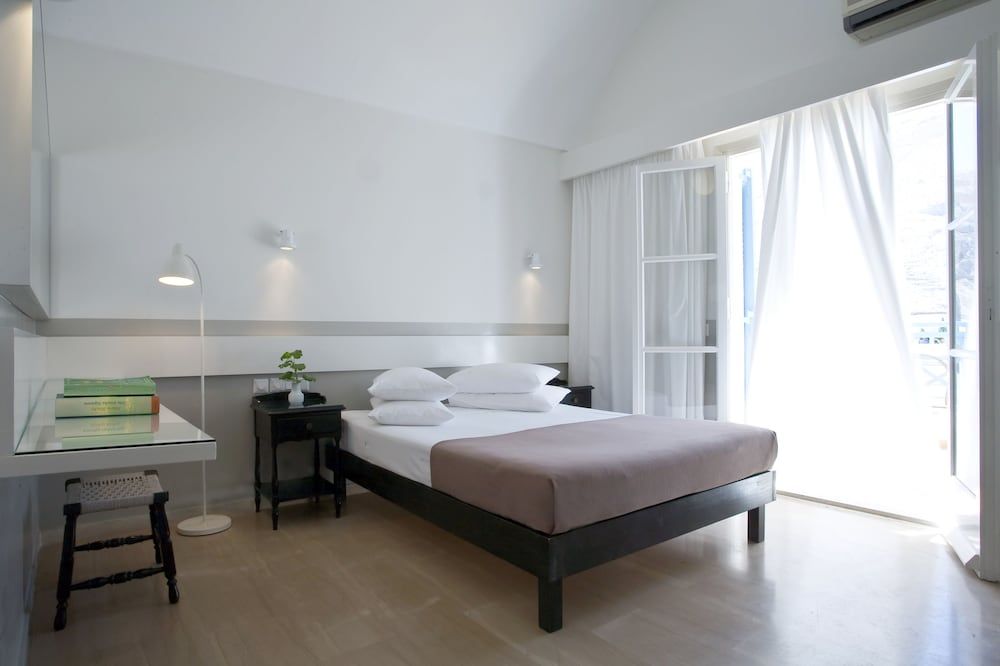 undefined Kamari Beach Hotel 6