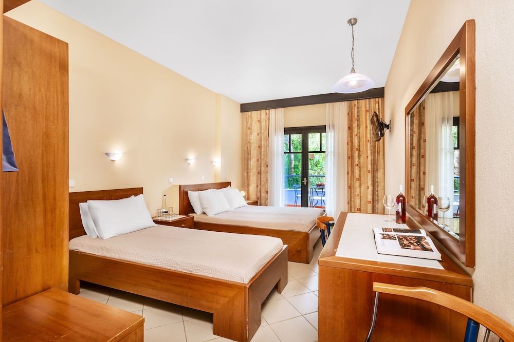 Atrium Hotel