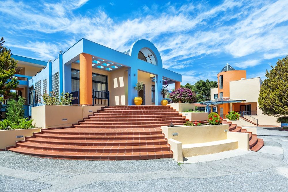 Atrium Hotel