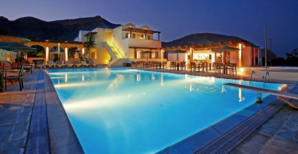 undefined Thera Mare 8