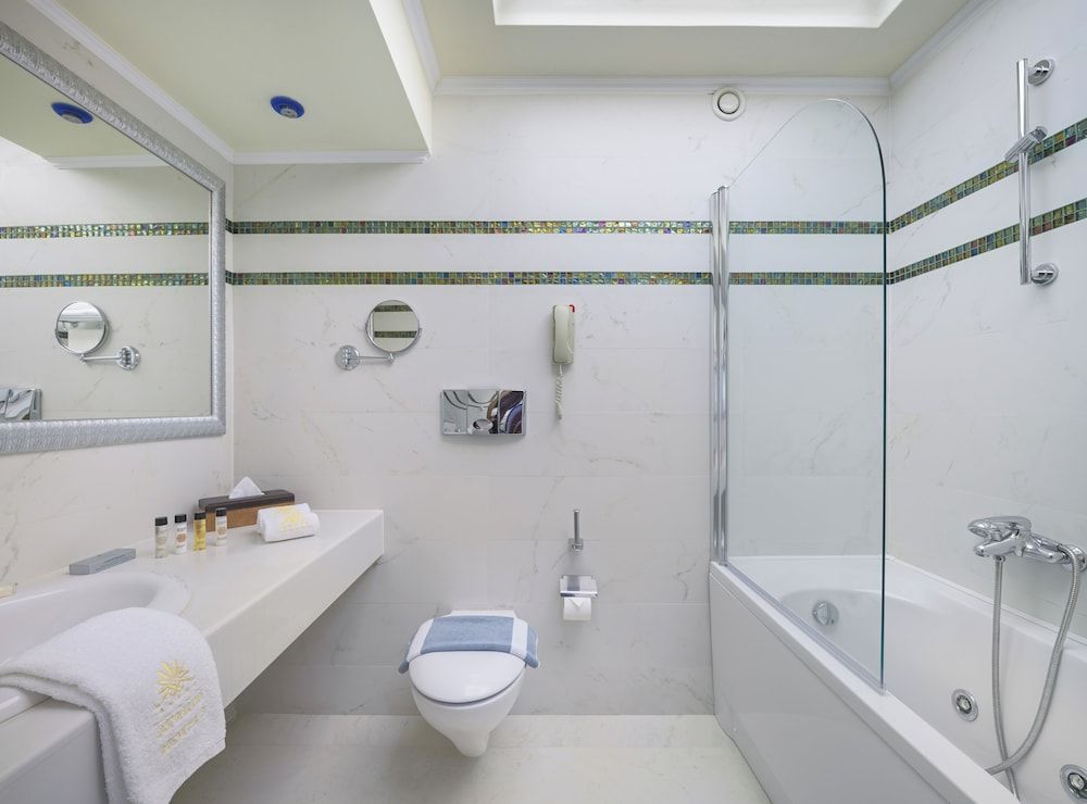Standard Room, Partial Sea View