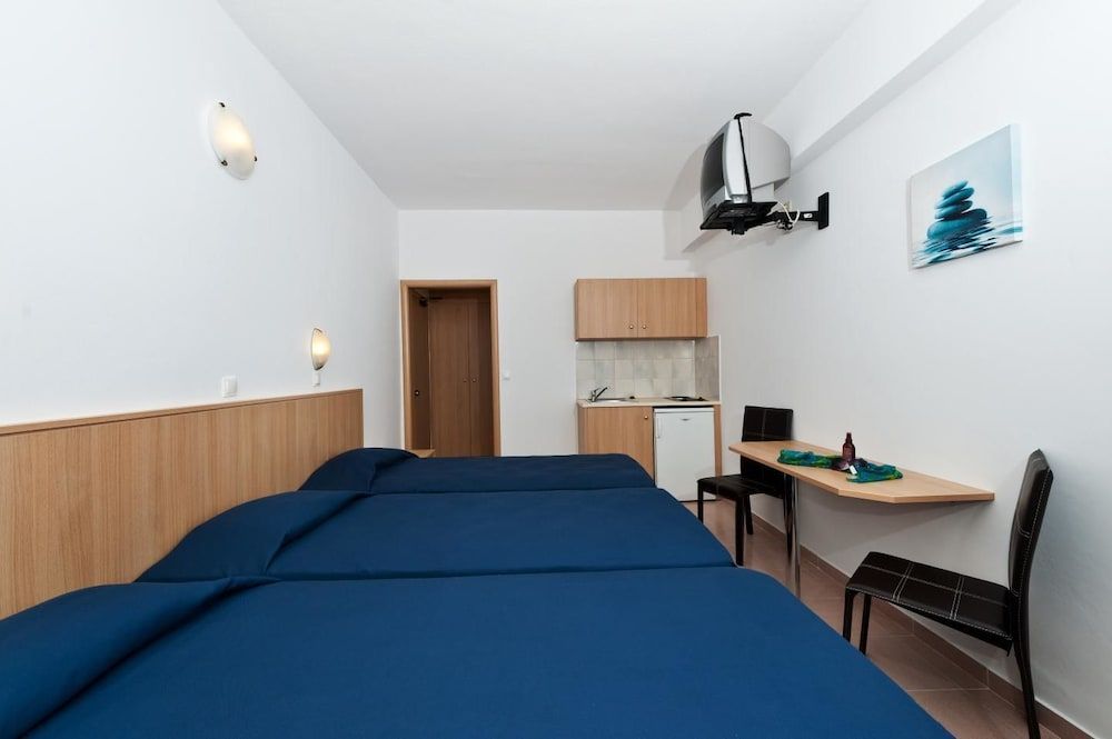Studio, Balcony (for 3 People)