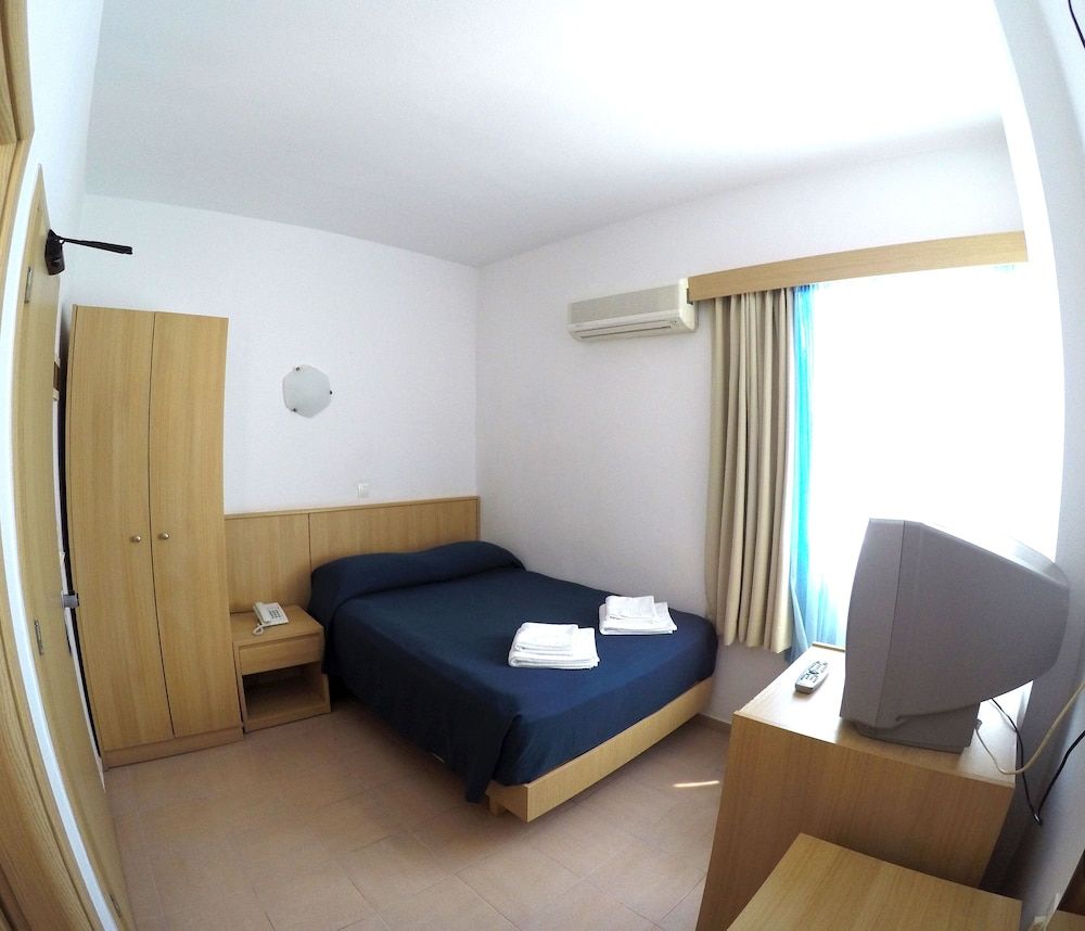 Economy Double Room (No Balcony)