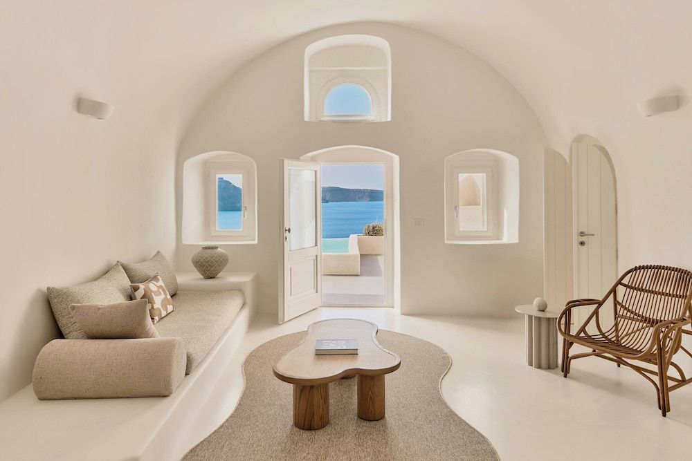 undefined Mystique, a Luxury Collection Hotel, Santorini 3