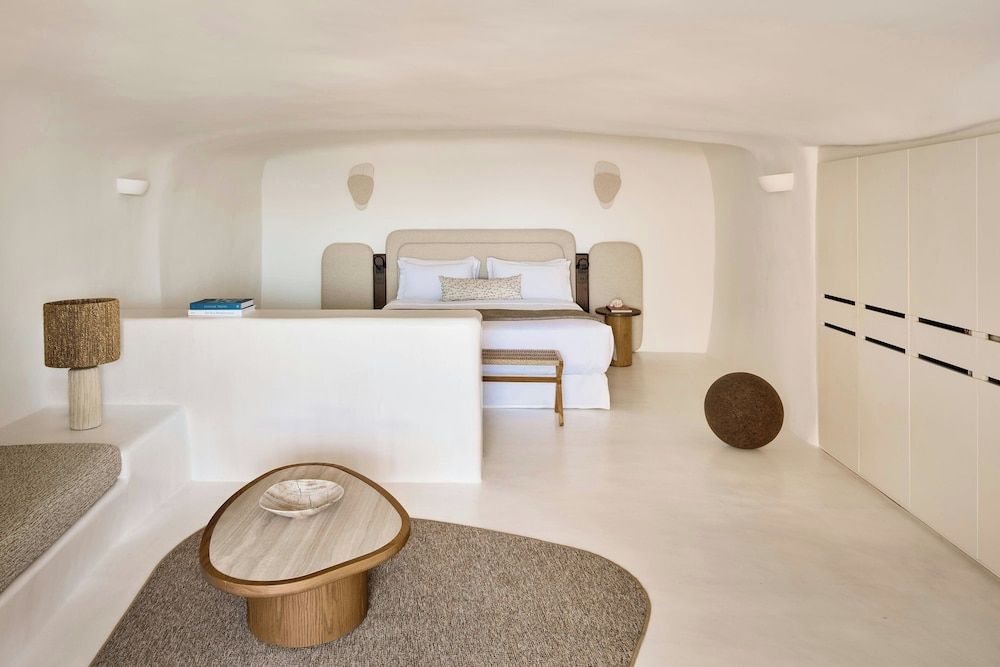 undefined Mystique, a Luxury Collection Hotel, Santorini 5