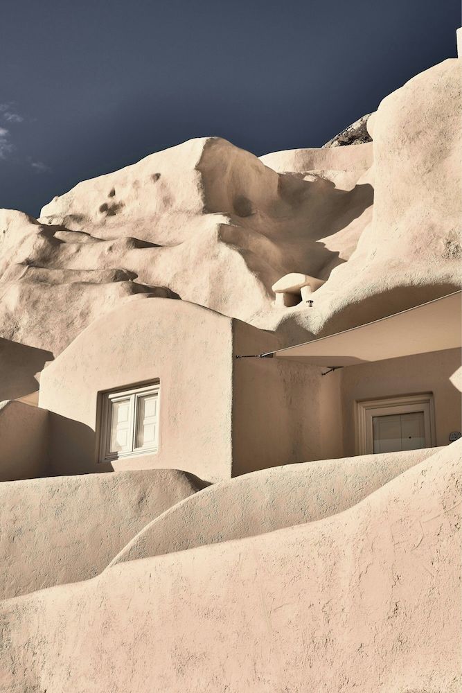 undefined Mystique, a Luxury Collection Hotel, Santorini 7