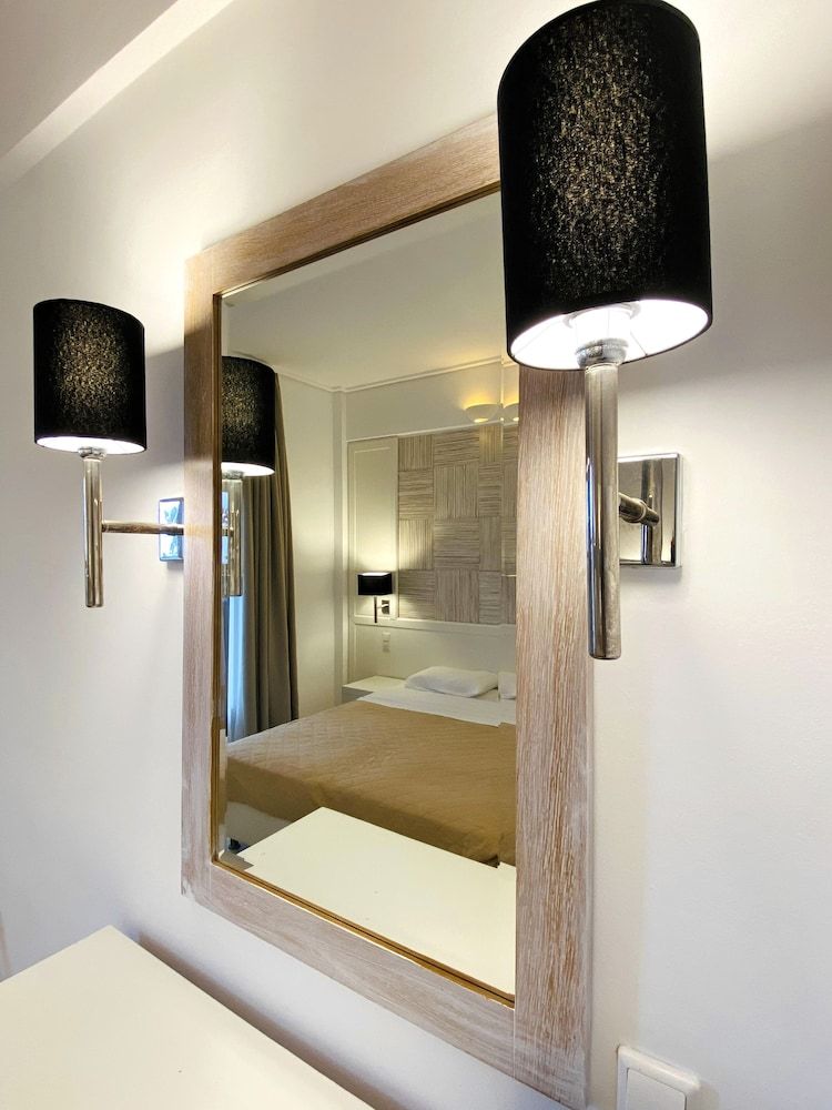 Orizontes Hotel Santorini Standard Room 5