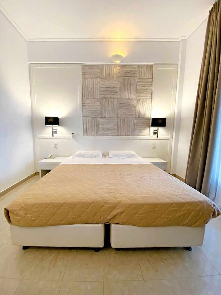 Orizontes Hotel Santorini Standard Room 4