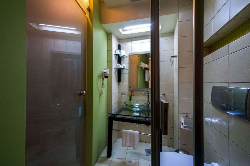 Capsis Hotel Thessaloniki Superior Room (Elegant) 12