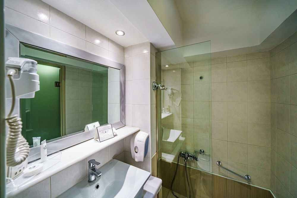 Capsis Hotel Thessaloniki Superior Room (Elegant) 15