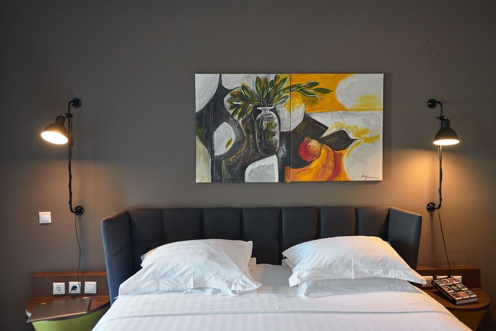 Royal Hotel Double or Twin Room, Sea View 9