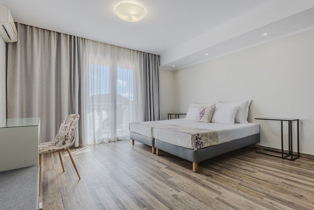 Deluxe Studio Suite, Balcony, City View