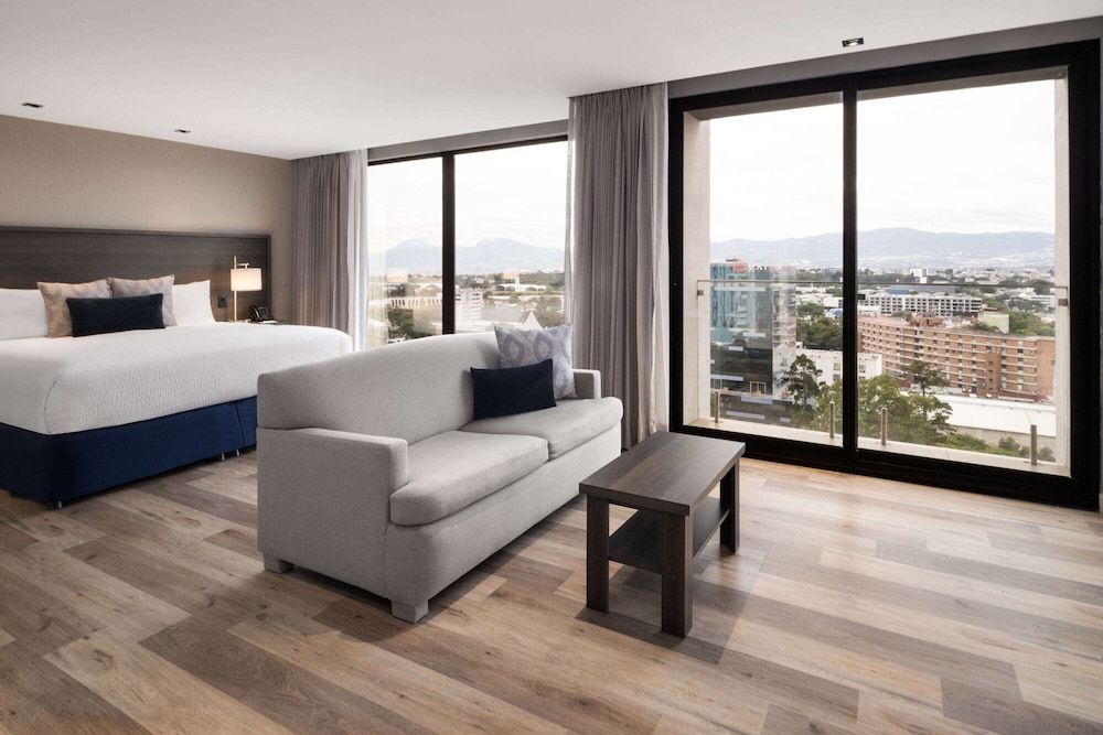 1 King Bed Balcony
