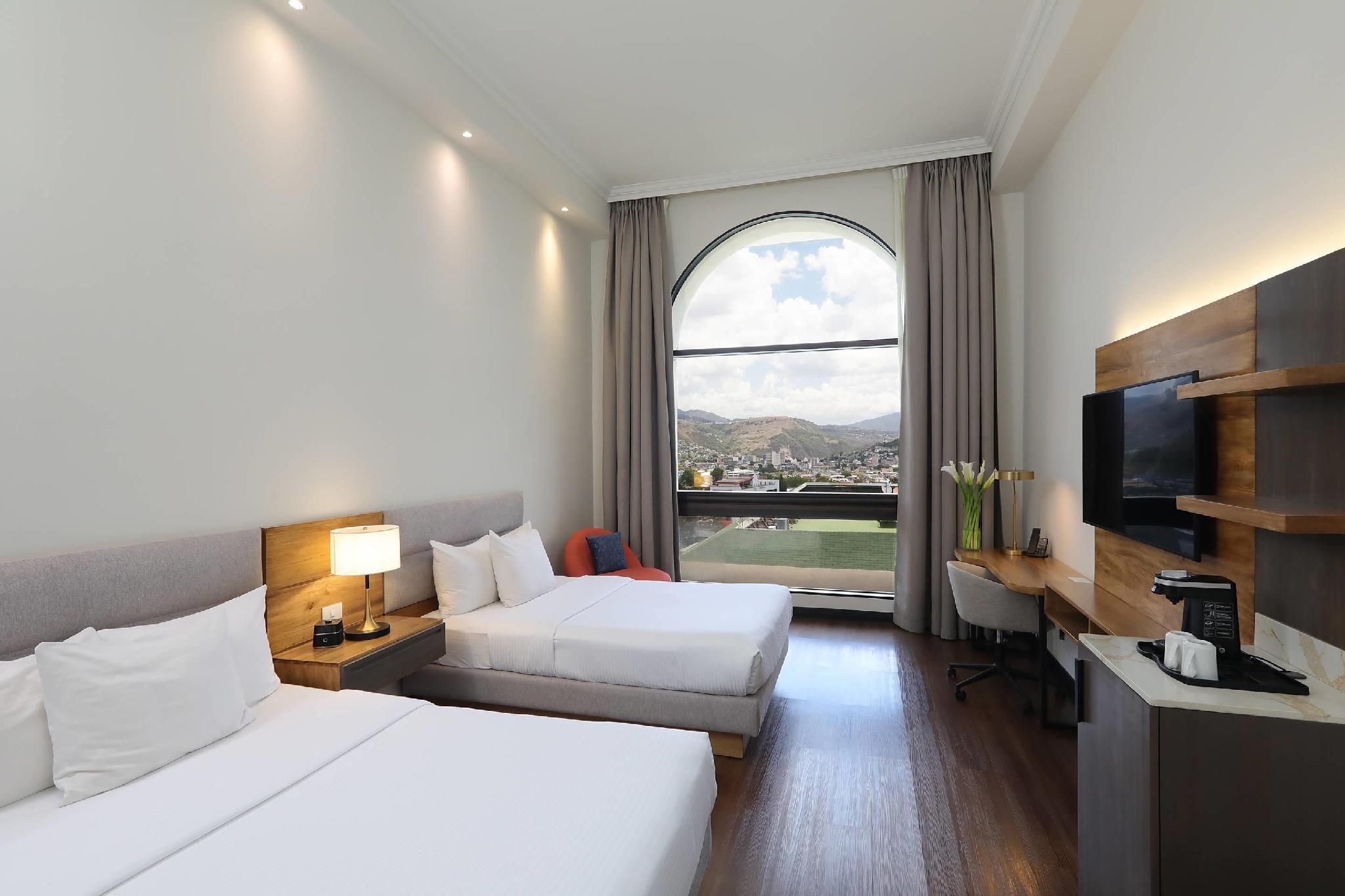 2 Double Beds Efficiency, No-Smoking