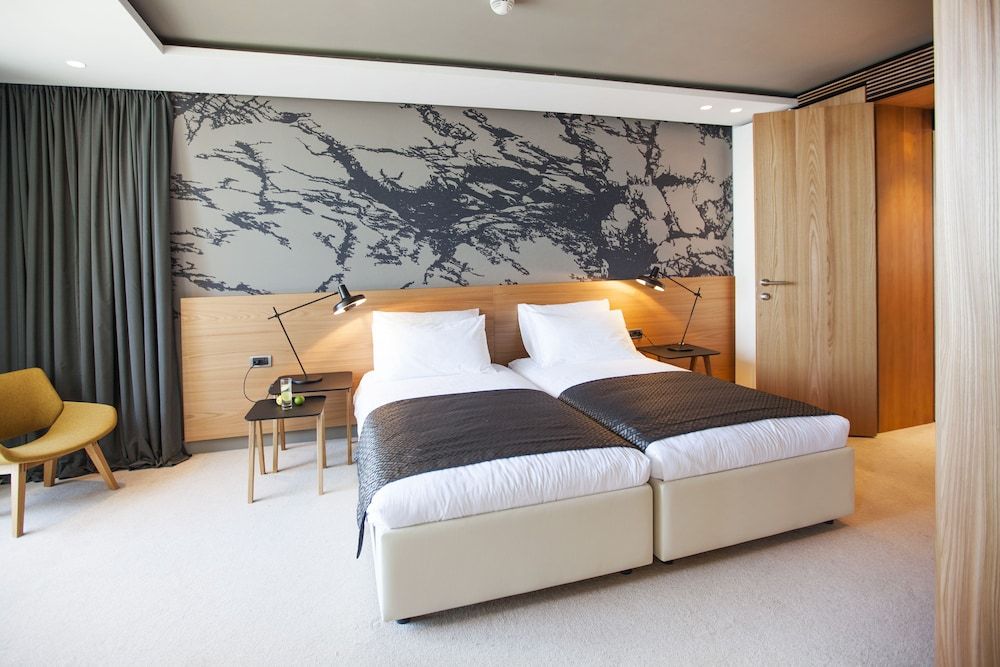 Dubrovnik Palace Junior Suite, Balcony, Sea View