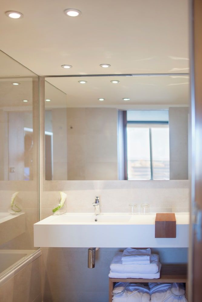 Dubrovnik Palace Junior Suite, Balcony, Sea View 8