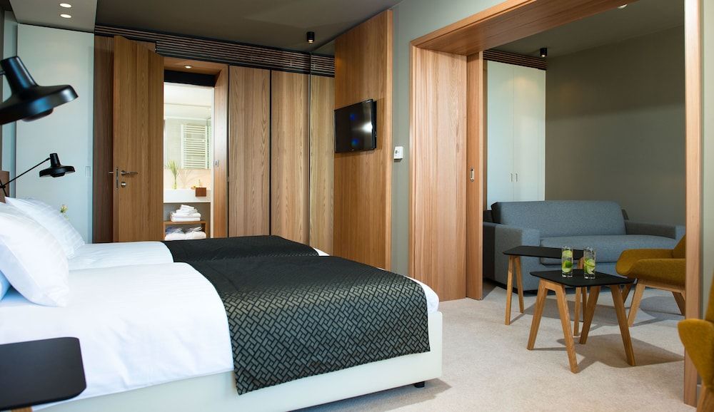 Dubrovnik Palace Junior Suite, Balcony, Sea View 4