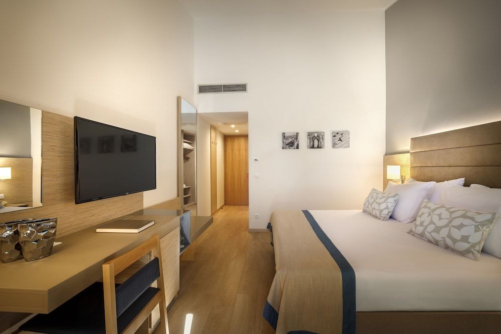 Valamar Argosy Hotel Room for 2 4