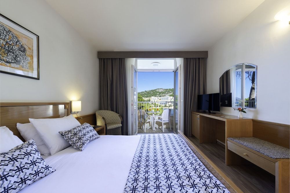 Hotel Splendid Double or Twin Room, Balcony, Sea View 2