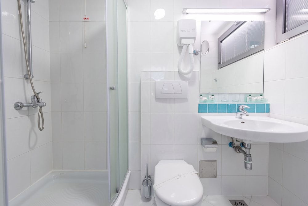 Hotel Uvala Standard Double Room, Park View 4