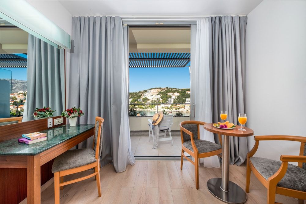 undefined Hotel Uvala 10