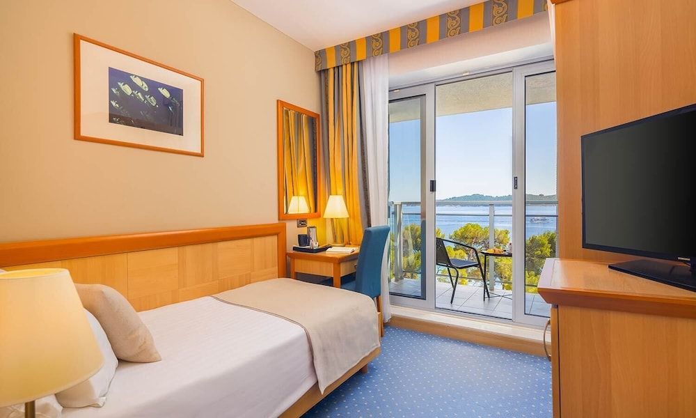 Standard Single Room