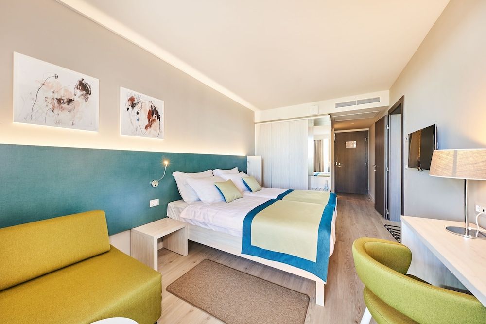 Classic room with balcony - Family
