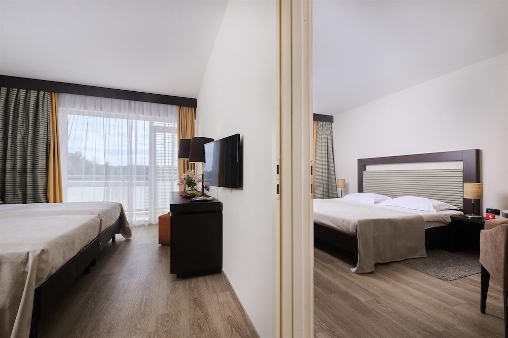 Premium Room, Balcony, Poolside (Connected)