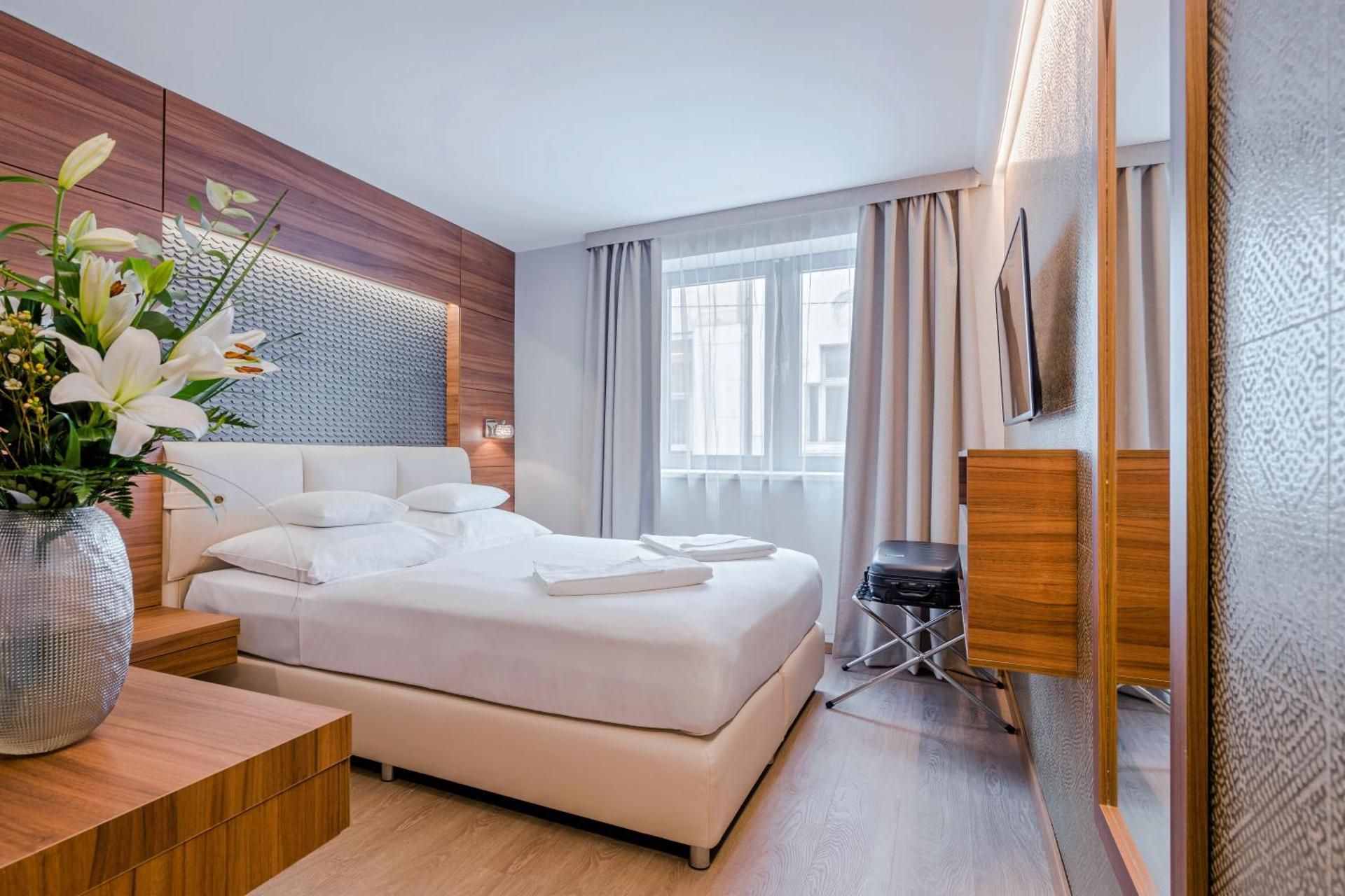 undefined Charm Hotel Budapest 8