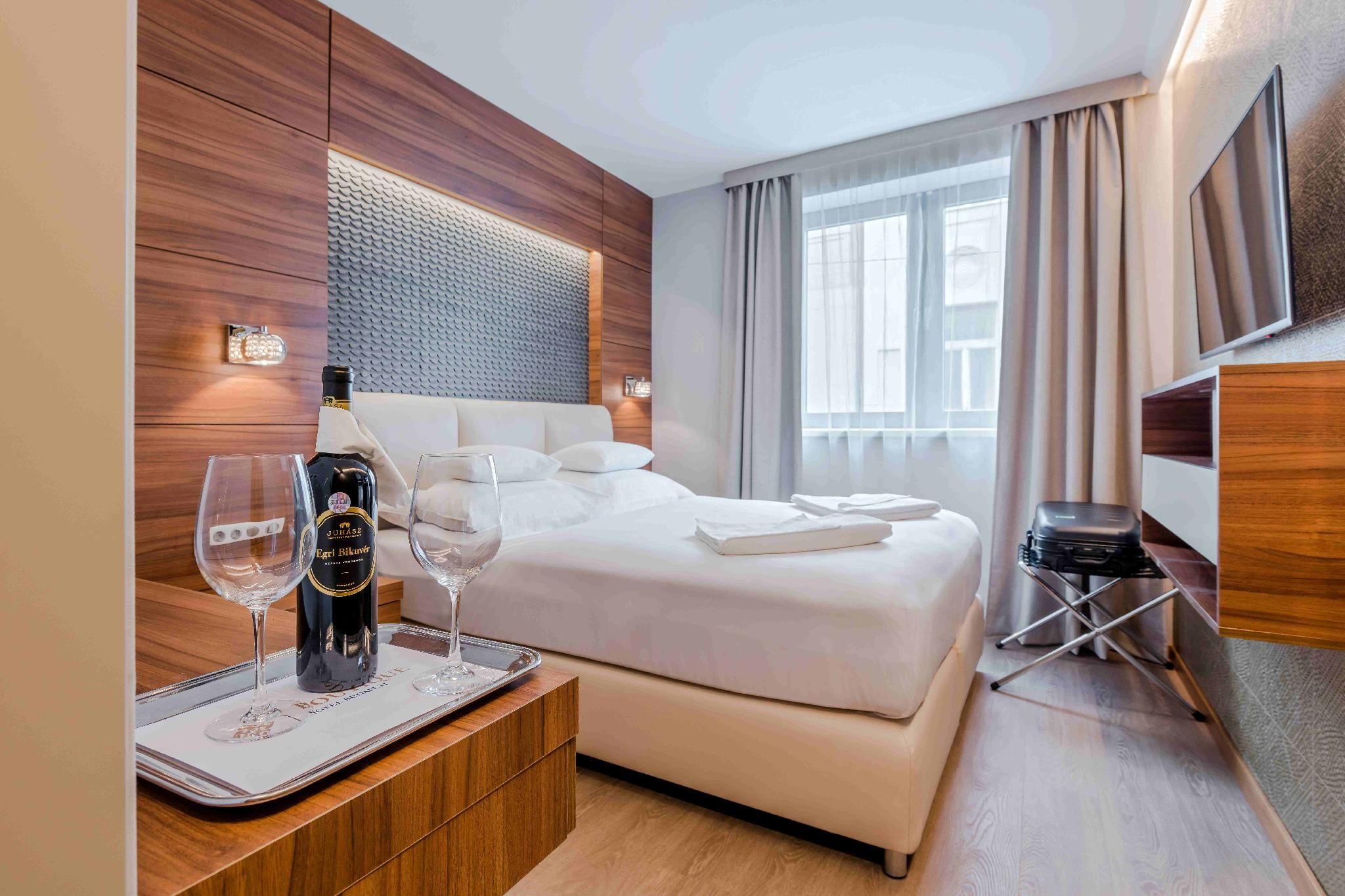 undefined Charm Hotel Budapest 9