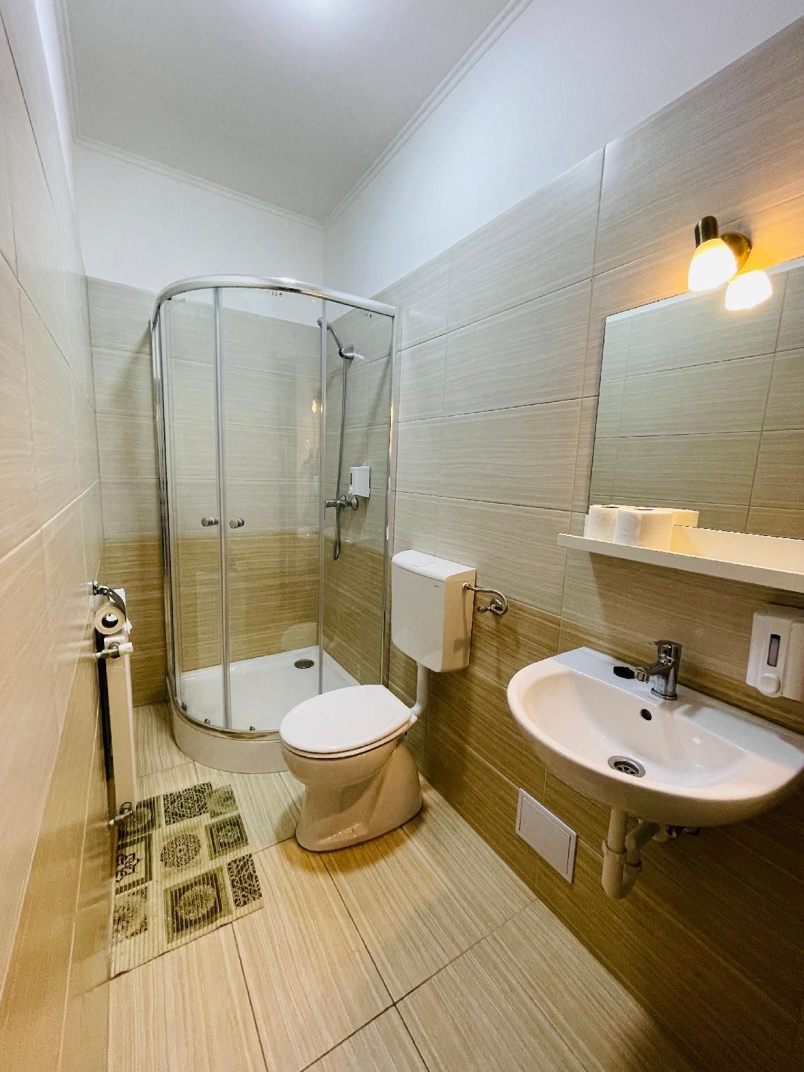 Easy Star Hotel Standard Twin Room 3