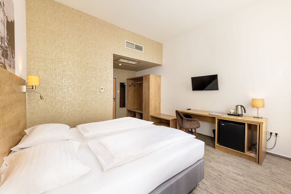 undefined City Hotel Ring 4