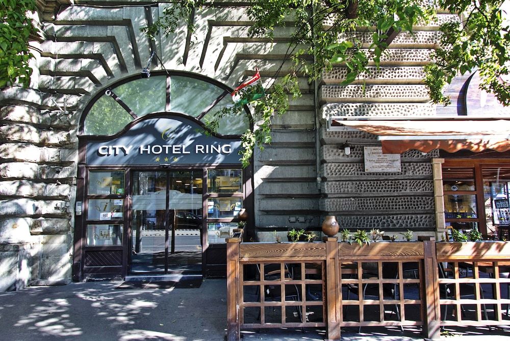 undefined City Hotel Ring 2