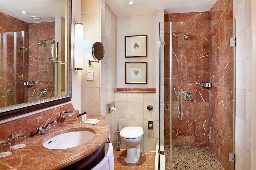 Corinthia Budapest Superior Room (King) 4