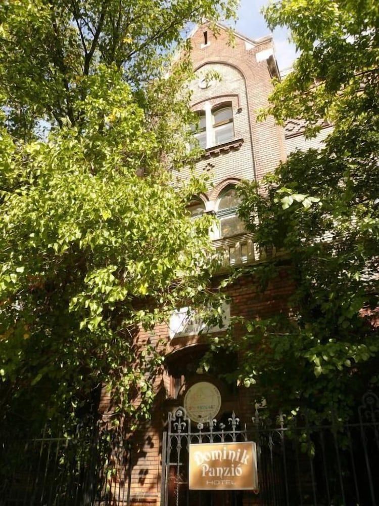 undefined Dominik Panzio 5