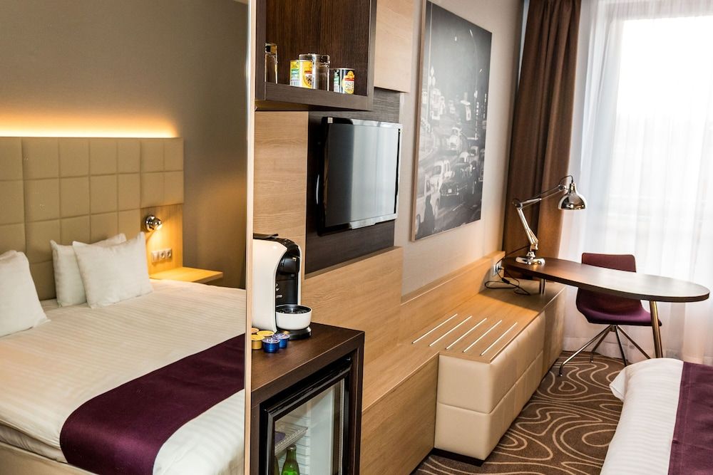 Premium Room, 1 King Bed, Garden View
