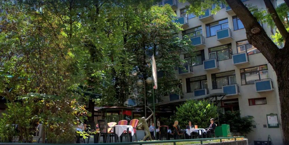 undefined Hotel Benczur 6