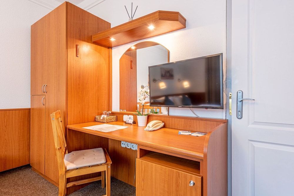 Korona Hotel Panzio Standard Double or Twin Room 9