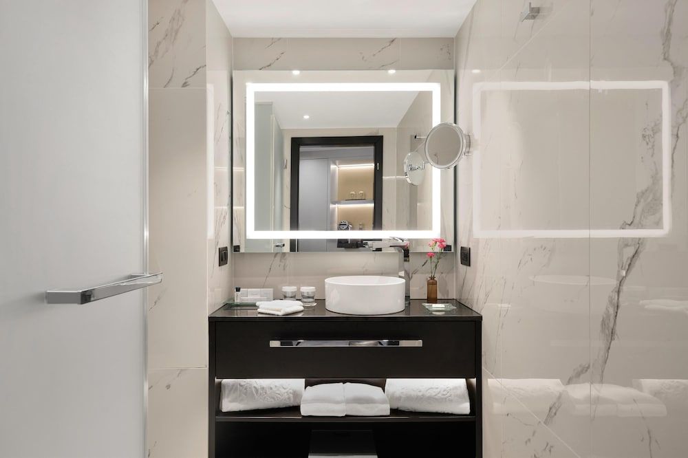 Kempinski Hotel Corvinus Budapest Deluxe Room 5