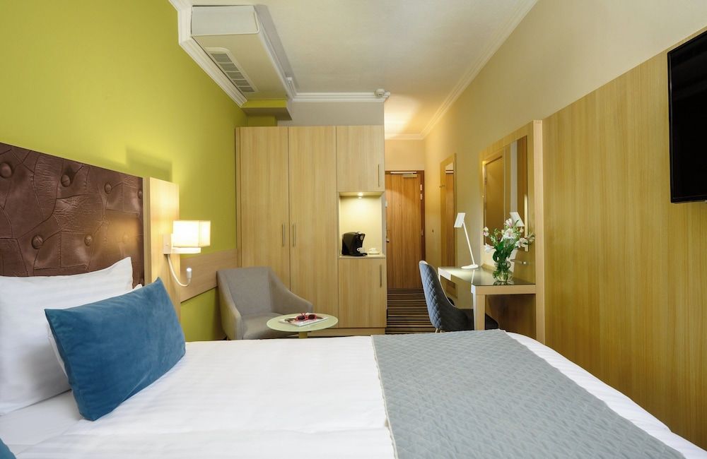 Leonardo Hotel Budapest Comfort Room 3