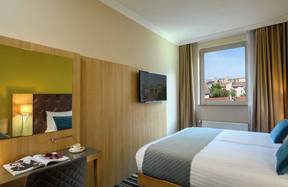 Leonardo Hotel Budapest Comfort Room 2