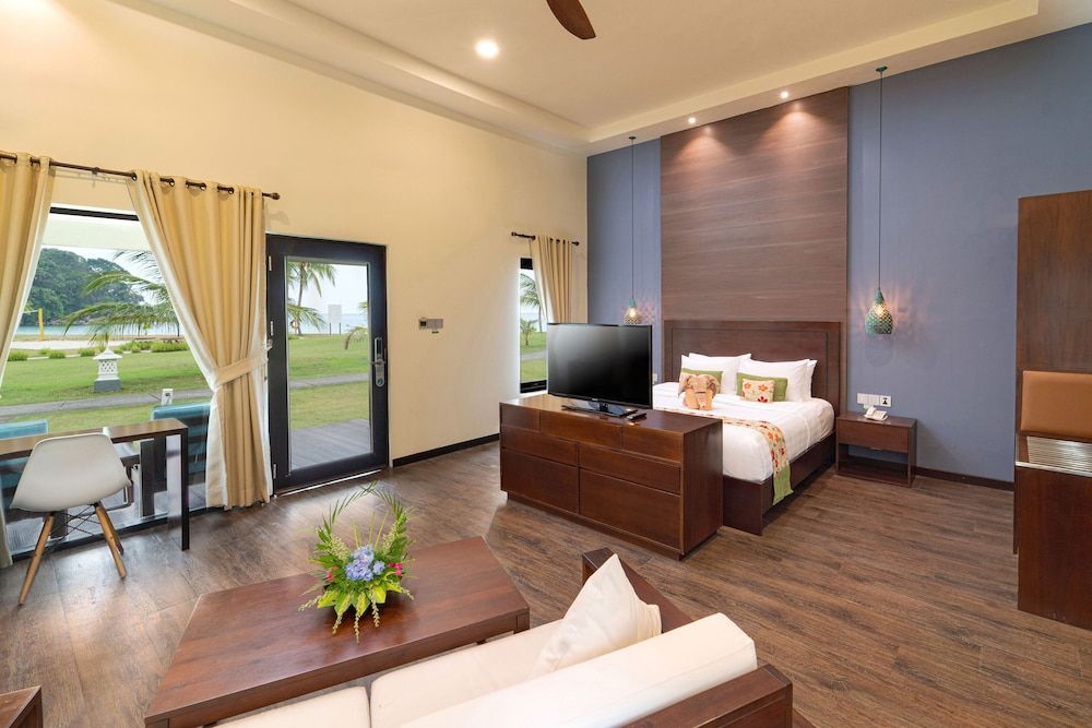 Mayang Sari Beach Resort 