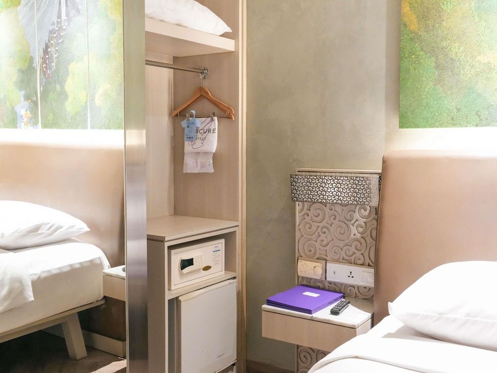 Mercure Kuta Bali Superior Double Room, 1 Double Bed 7