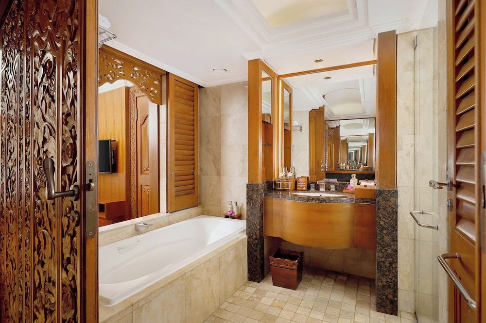 Palace Club Suite with 1 king-size bed