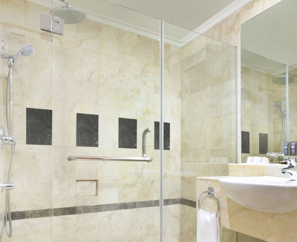 Kimaya Sudirman Yogyakarta by Harris Deluxe Room (Twin or Double) 6