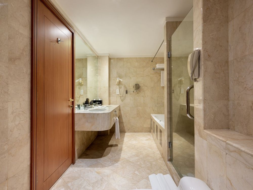 Kimaya Sudirman Yogyakarta by Harris Grand Deluxe Room (Twin or Double) 5