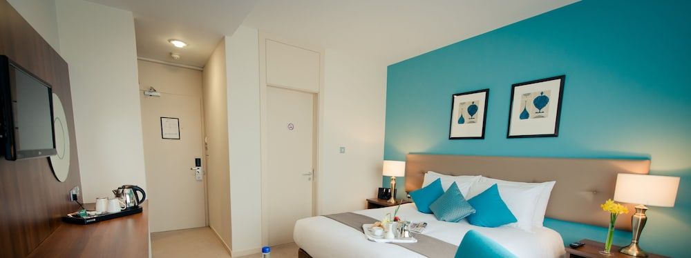 IMI Conference Centre & Residence Executive Double Room 2