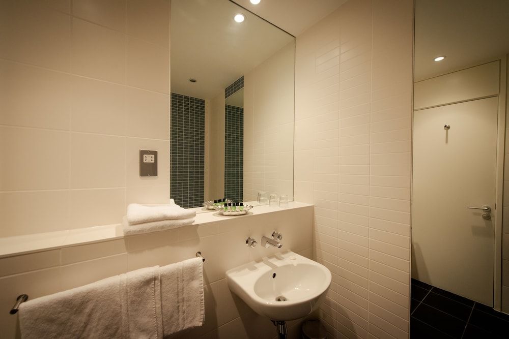 IMI Conference Centre & Residence Executive Twin Room, 2 Twin Beds 8