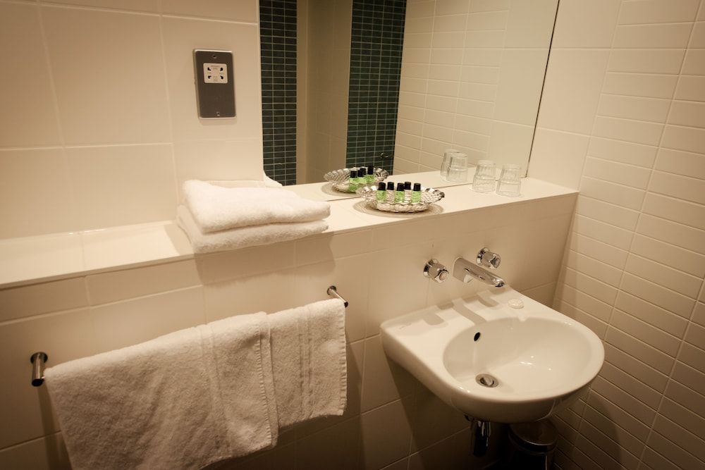 IMI Conference Centre & Residence Executive Twin Room, 2 Twin Beds 9